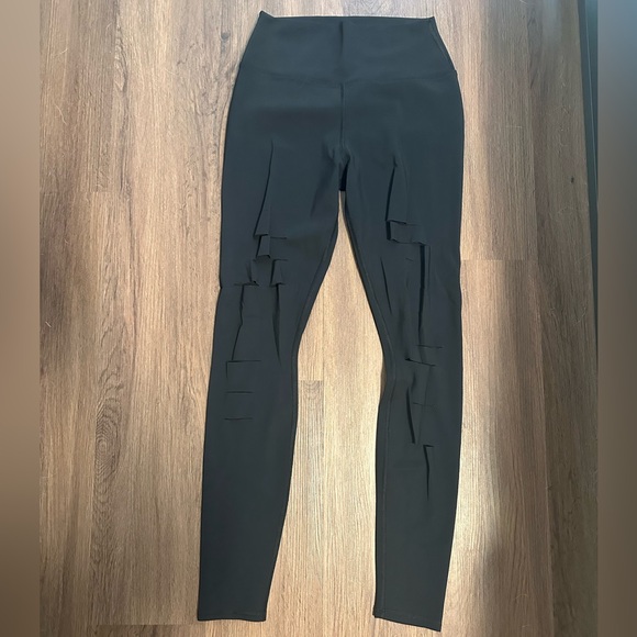 Alo High Waist Ripped Warrior Legging - Picture 3 of 9